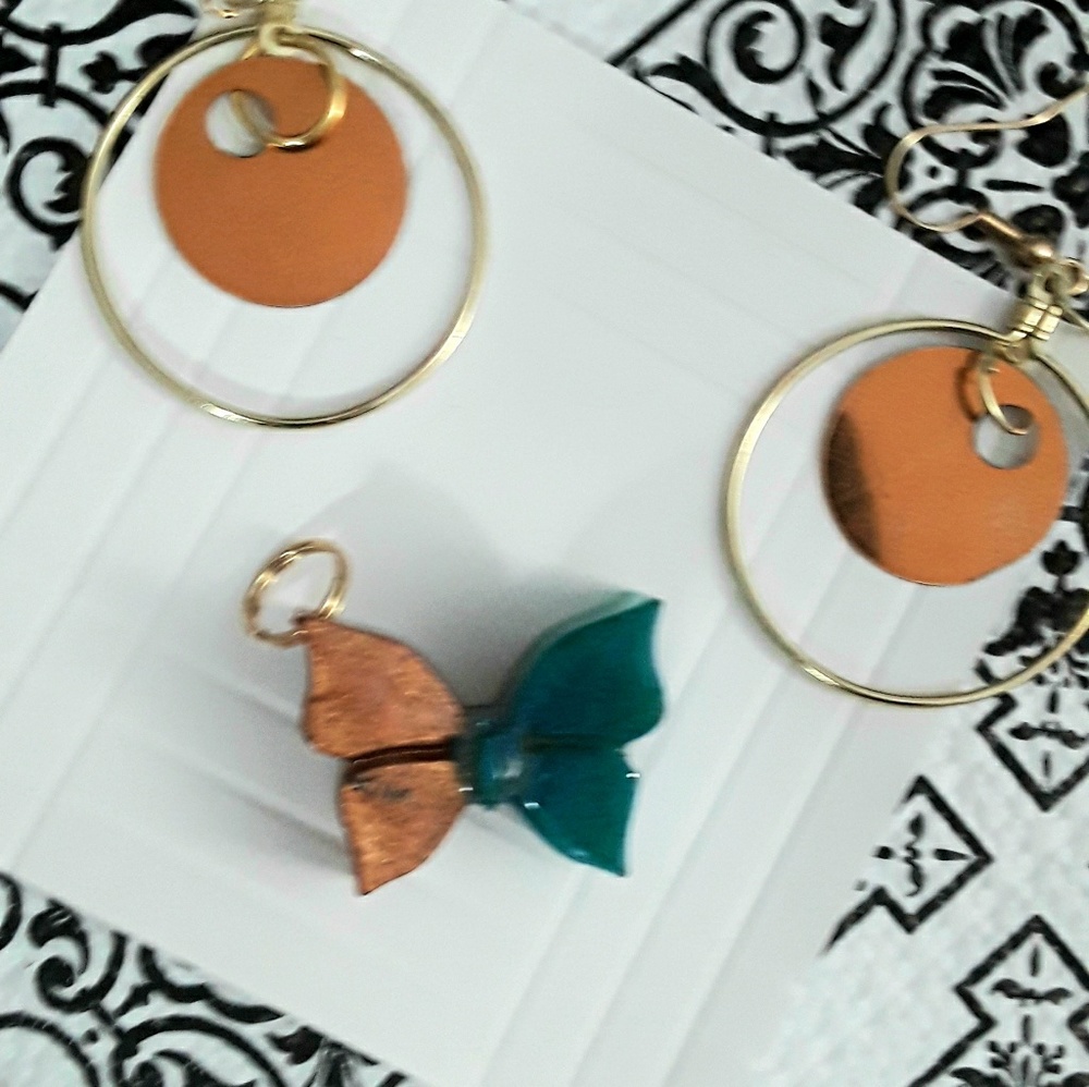 Copper and turquoise pendant and earring set